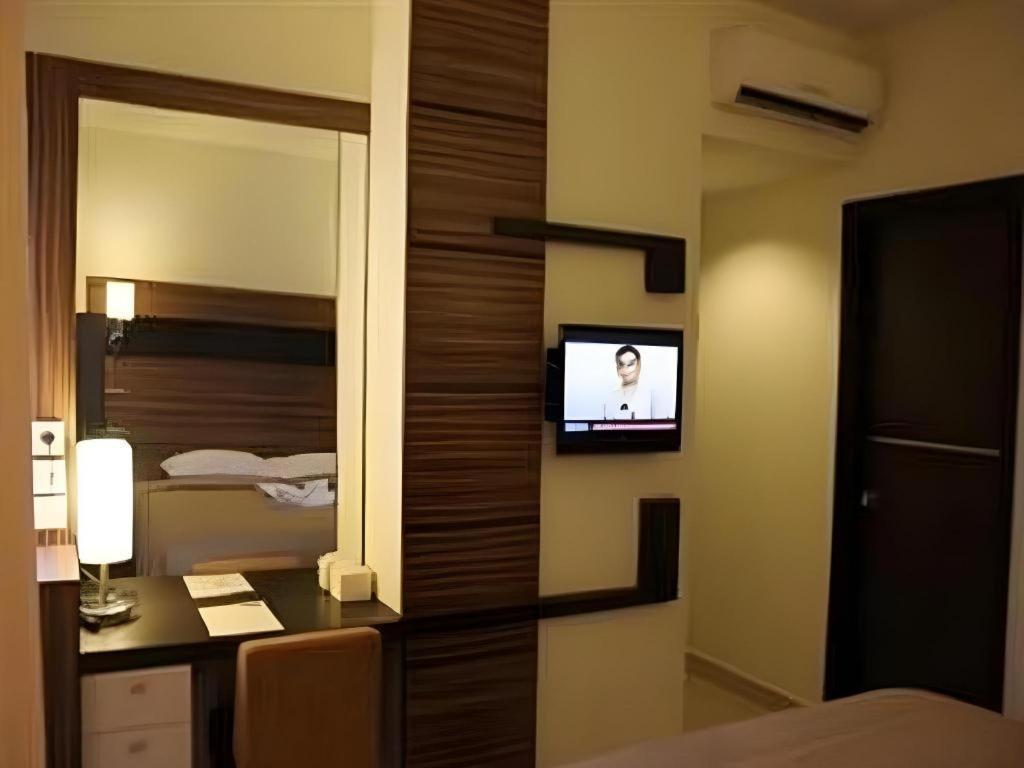 Travello Hotel מנאדו מראה חיצוני תמונה