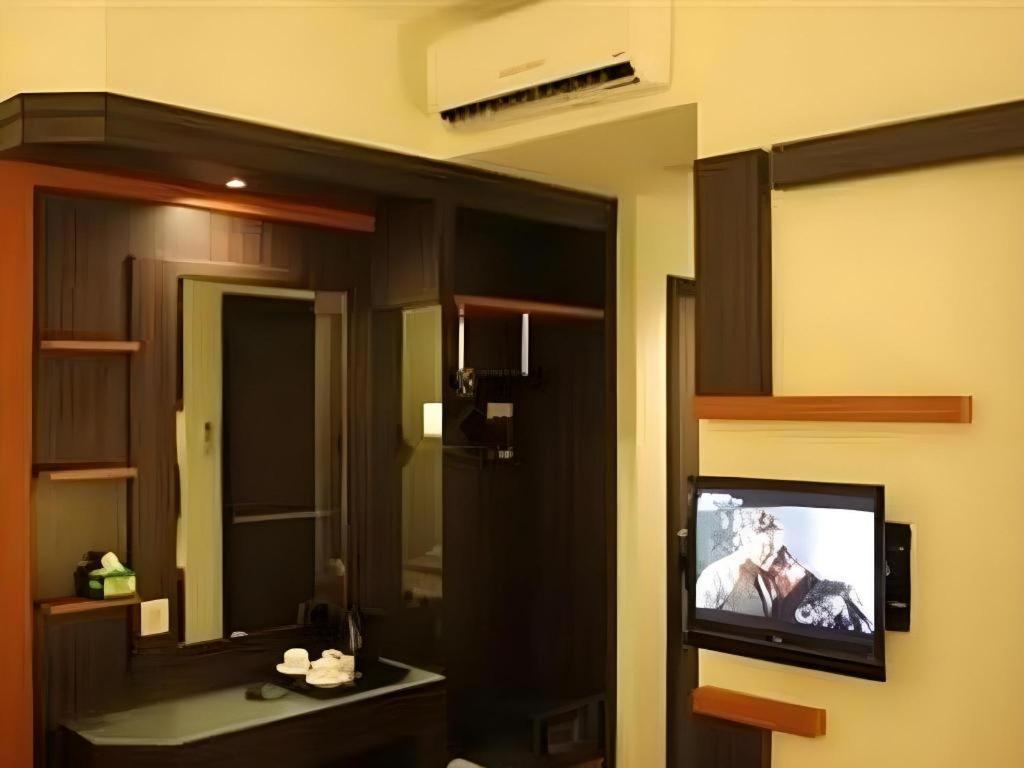 Travello Hotel מנאדו מראה חיצוני תמונה