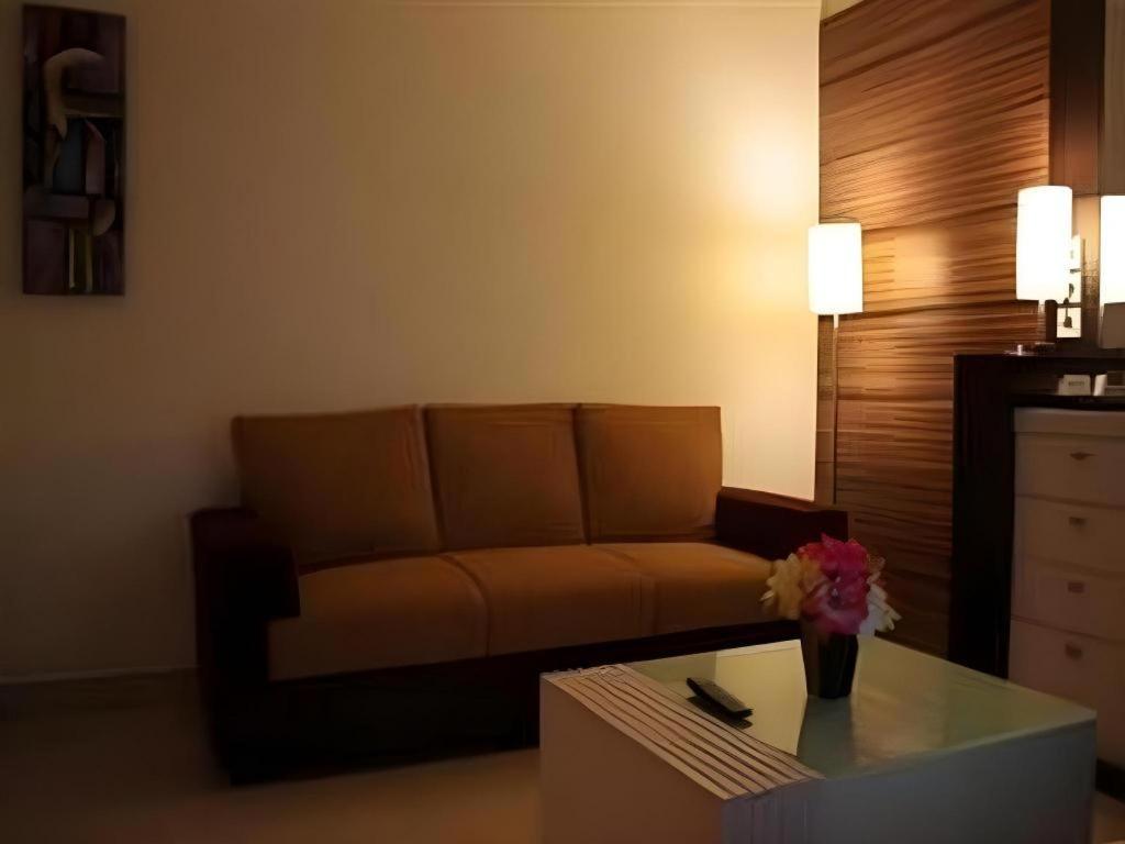 Travello Hotel מנאדו מראה חיצוני תמונה
