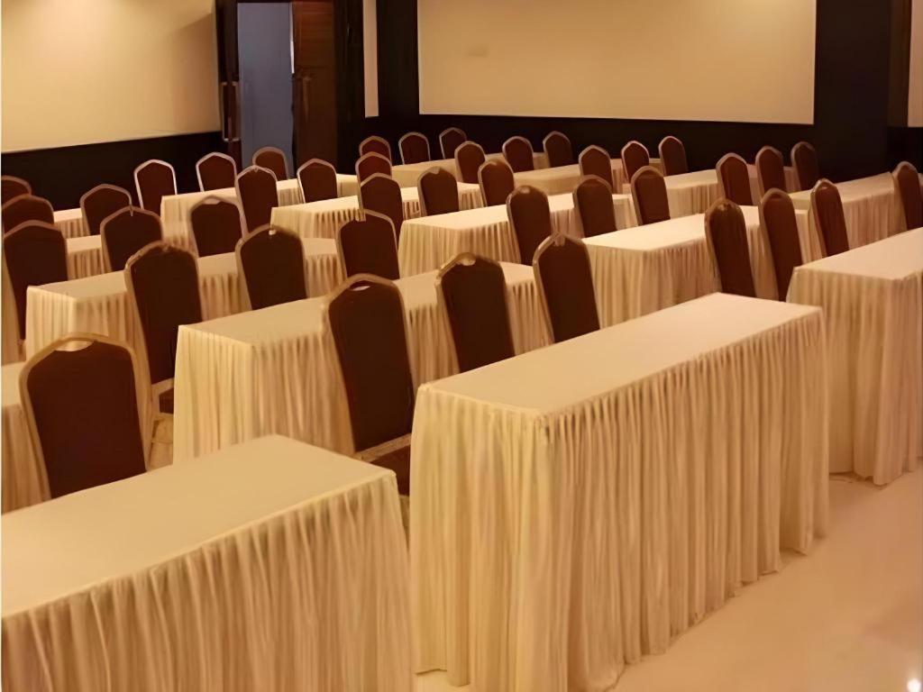Travello Hotel מנאדו מראה חיצוני תמונה