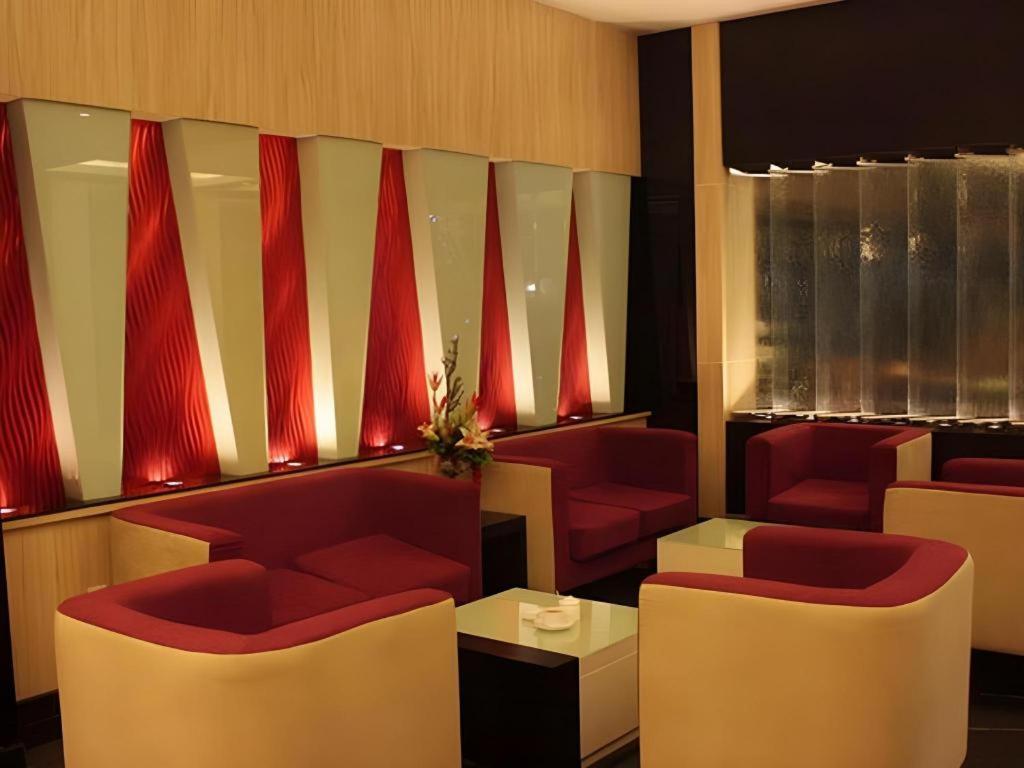 Travello Hotel מנאדו מראה חיצוני תמונה