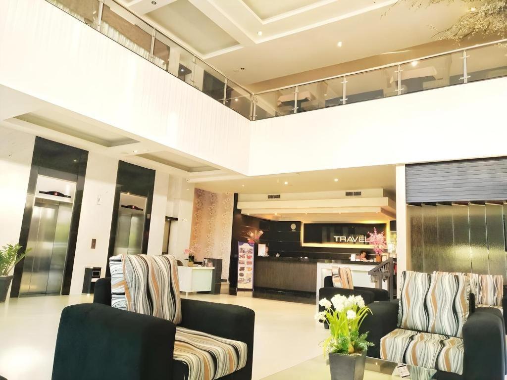 Travello Hotel מנאדו מראה חיצוני תמונה