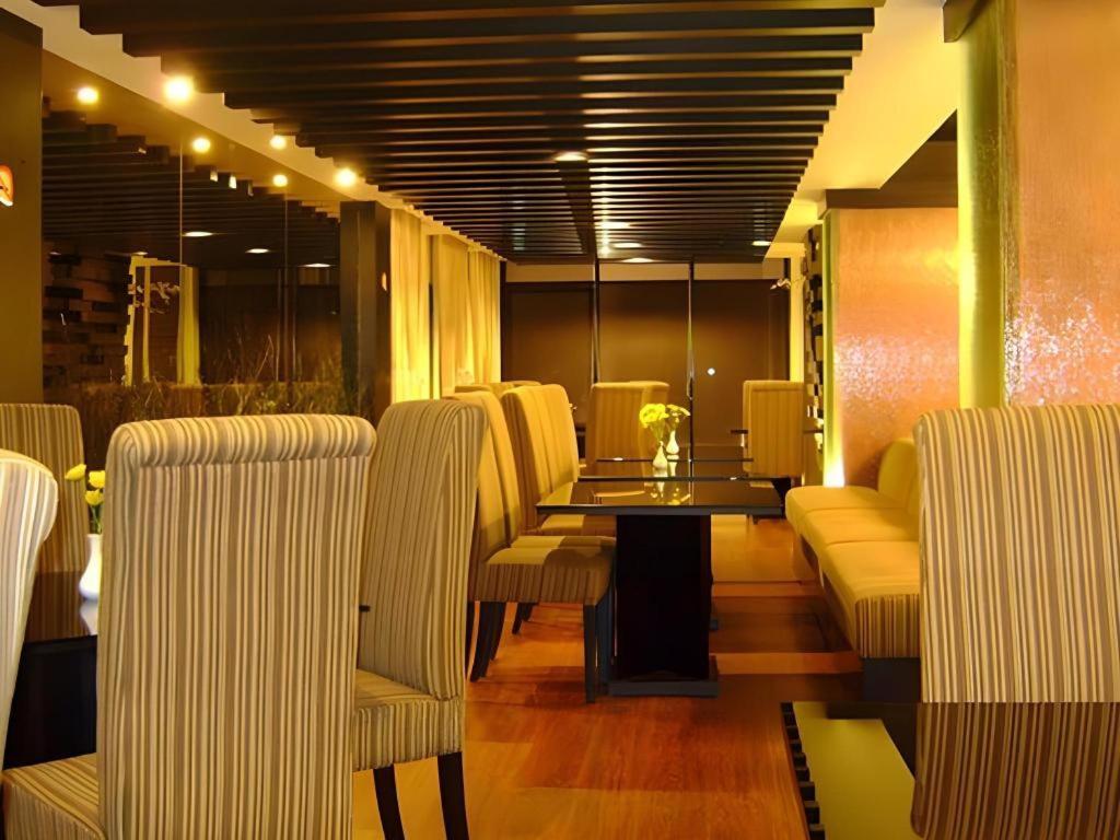 Travello Hotel מנאדו מראה חיצוני תמונה