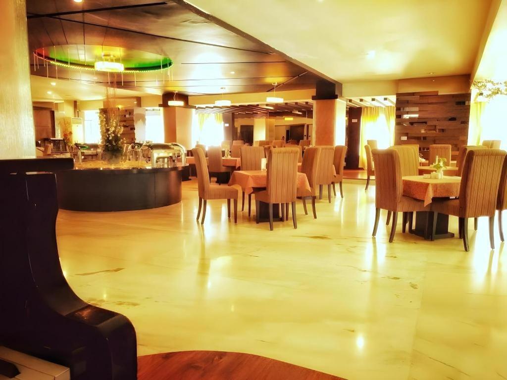 Travello Hotel מנאדו מראה חיצוני תמונה