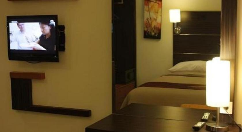 Travello Hotel מנאדו מראה חיצוני תמונה