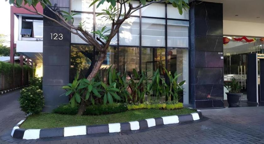 Travello Hotel מנאדו מראה חיצוני תמונה