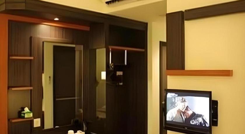 Travello Hotel מנאדו מראה חיצוני תמונה