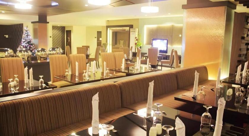 Travello Hotel מנאדו מראה חיצוני תמונה