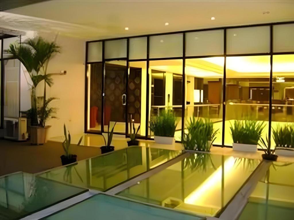 Travello Hotel מנאדו מראה חיצוני תמונה